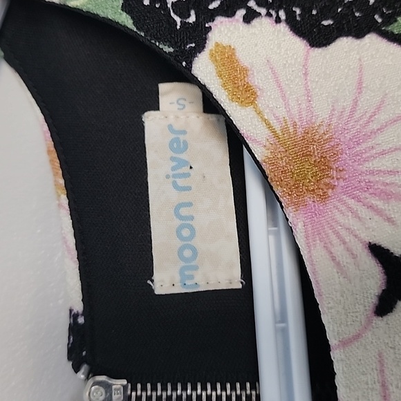 ANTHROPOLOGIE Moon River Floral pink black green midi dress small - Picture 4 of 8